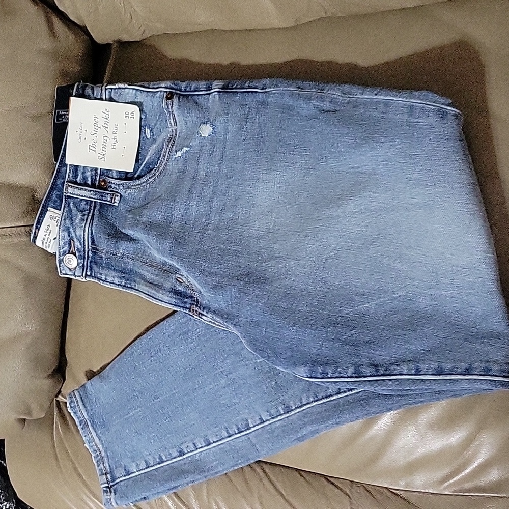 NWT Abercrombie & Fitch Jeans